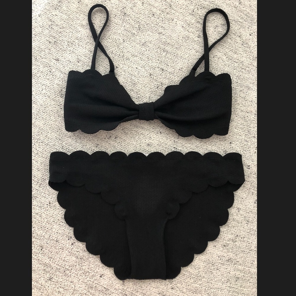 Old Navy black scalloped bikini medium